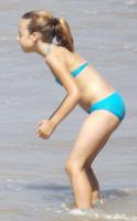 personnal pics...Candid kids girl (at the beach) 2