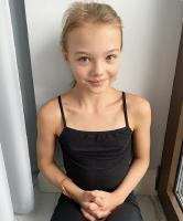 Manya: Model Age 9