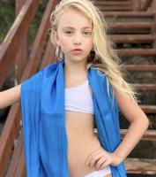Sisi: Model Age 10