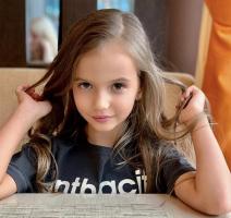 Polina: Model Age 7