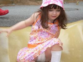 Little Girls In Nappies/Diapers 01