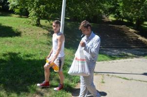 2015 - Mit Tanase Mario einige Spaziergänge im Park Tineretului im Schlafanzug