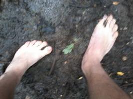 boy dirty feet